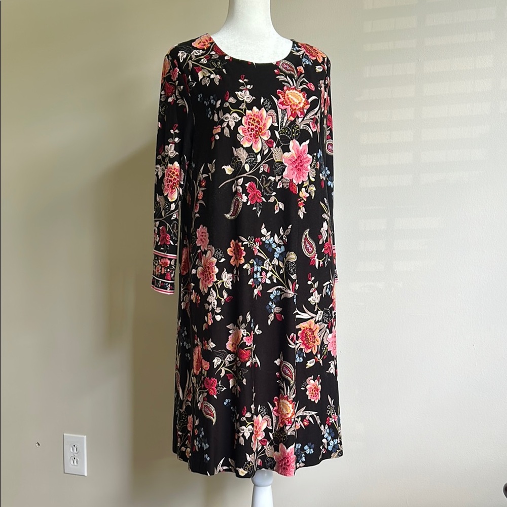 Loft Floral Swing Dress. Dark brown. Ties in back. Dark brown. Rayon. Size M